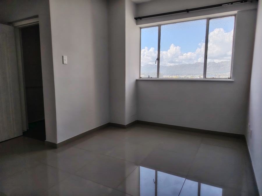 To Let 3 Bedroom Property for Rent in Strand Central Western Cape